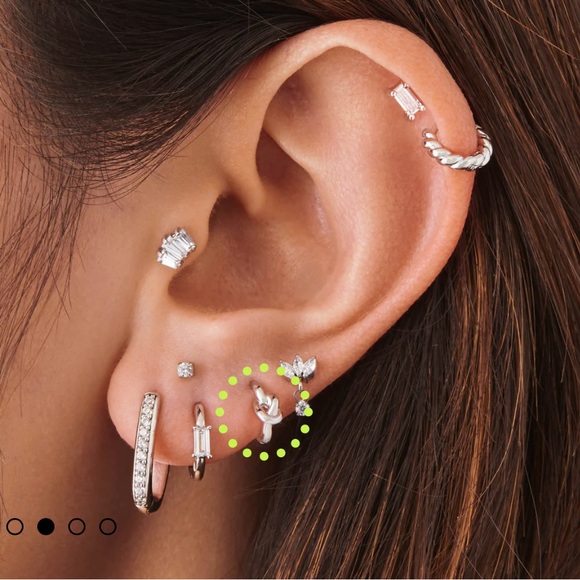 NWT STUDS MICRO KNOT HUGGIE - SILVER - Picture 5 of 9